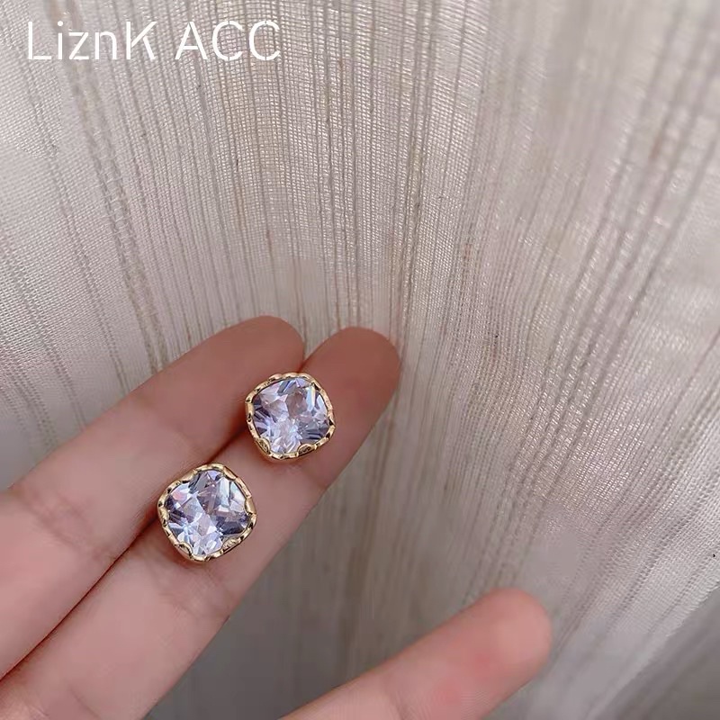 Hoa tai nhỏ đính đá xinh - Maben