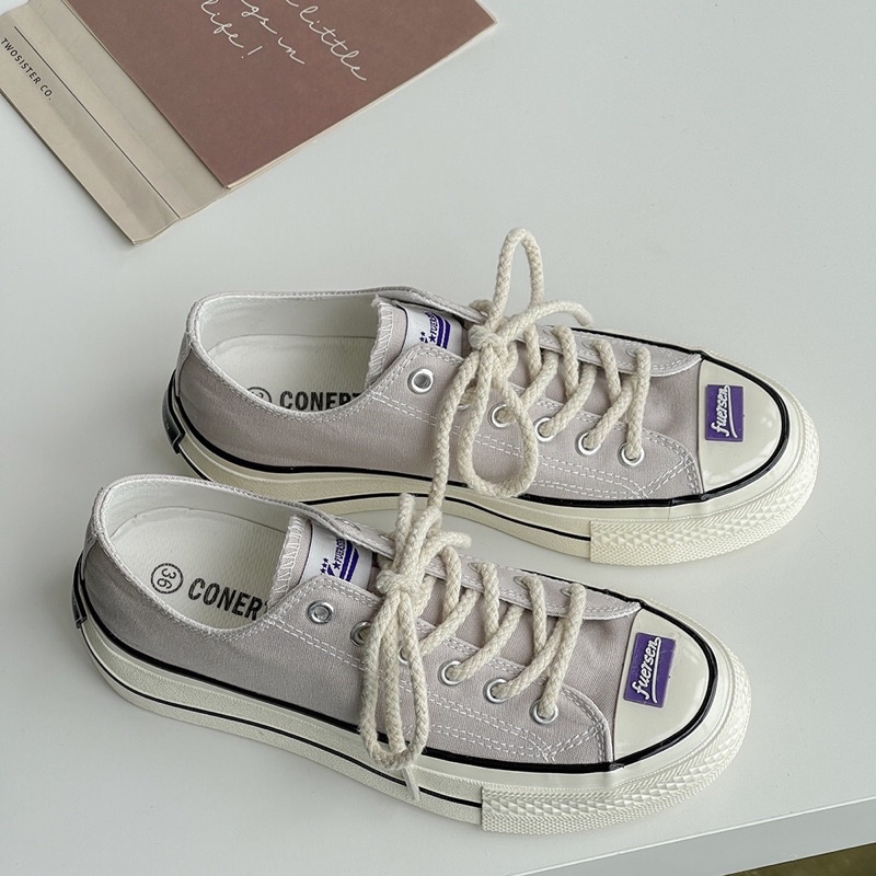 Giày Cổ Thấp Dây Dù Màu Pastel Có Tag Chữ