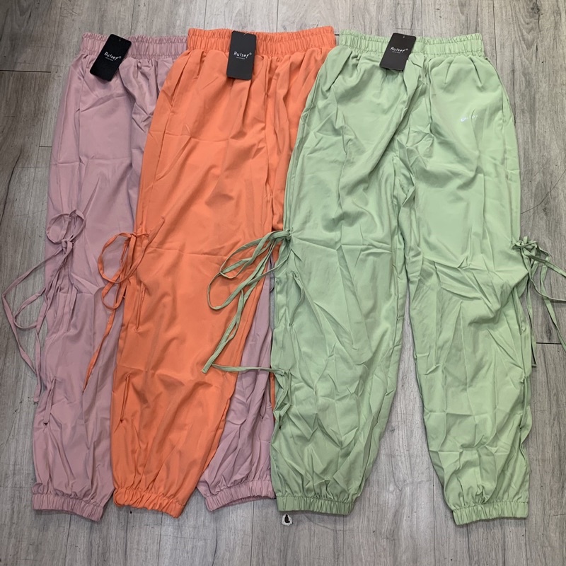 QUẦN JOGGER THỂ THAO NỮ VẢI DÙ DÂY RÚT - QUẦN DÁNG RỘNG SIÊU XINH