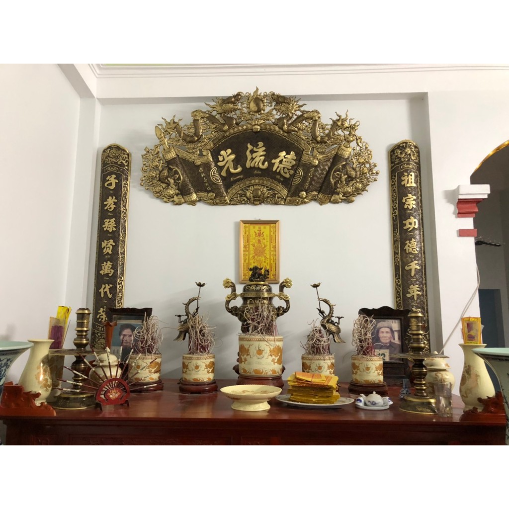 TRỌN BỘ ĐỒ THỜ ( Hoành phi câu đối + bộ đỉnh đồng đúc)