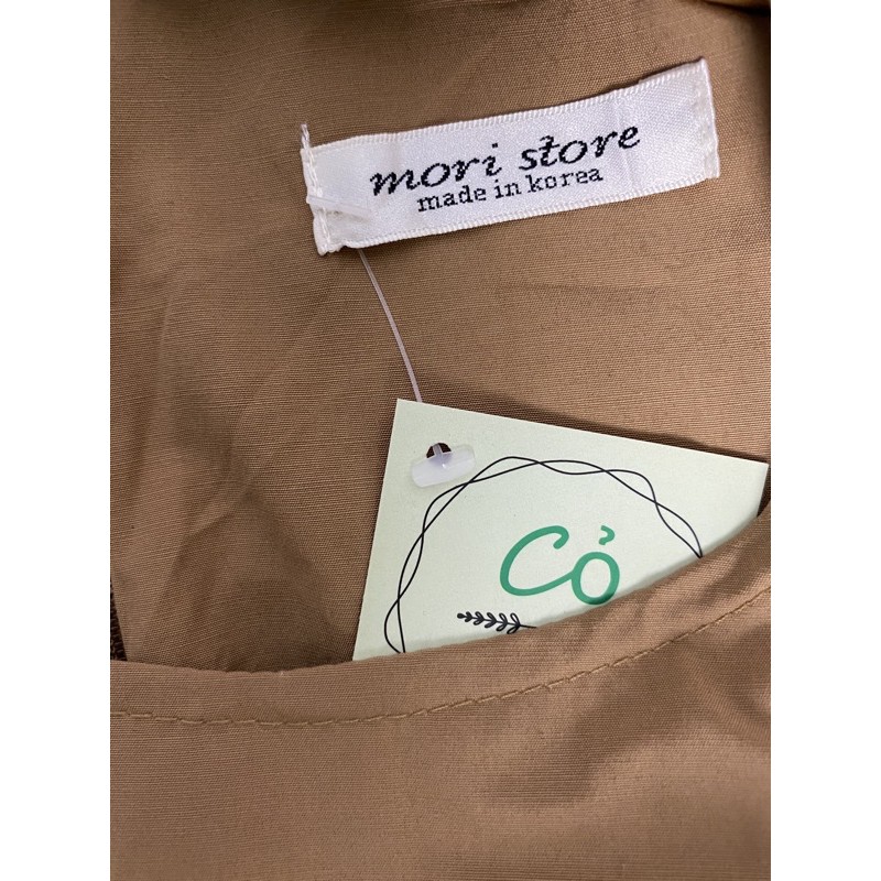 Đầm suông tay loe