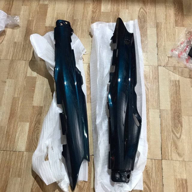 Cặp sườn sau sirius đời đầu số lùi zin chính hãng