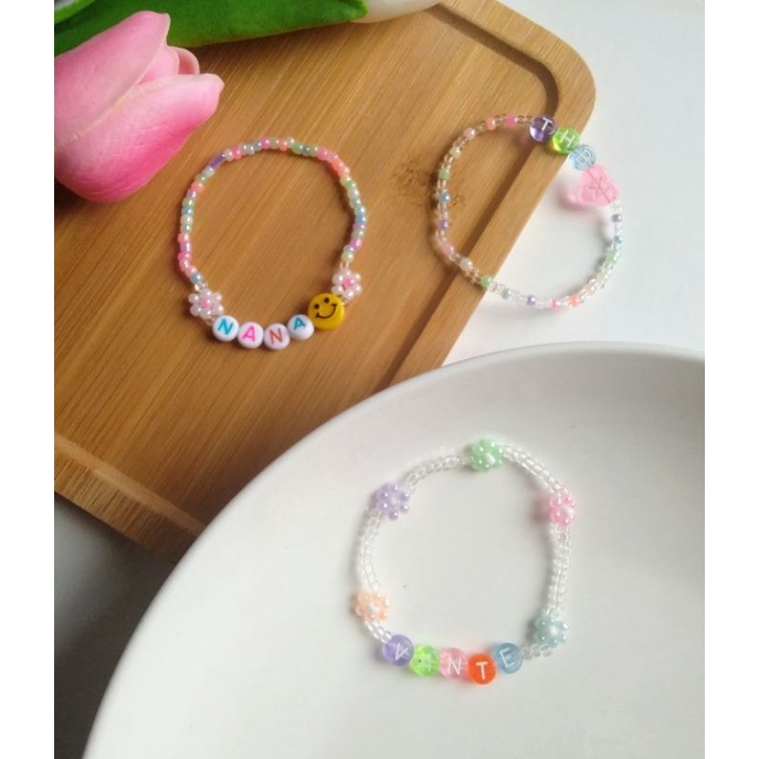 Vòng tay hạt cườm handmade pastel mix chữ siêu xinh, làm theo yêu cầu