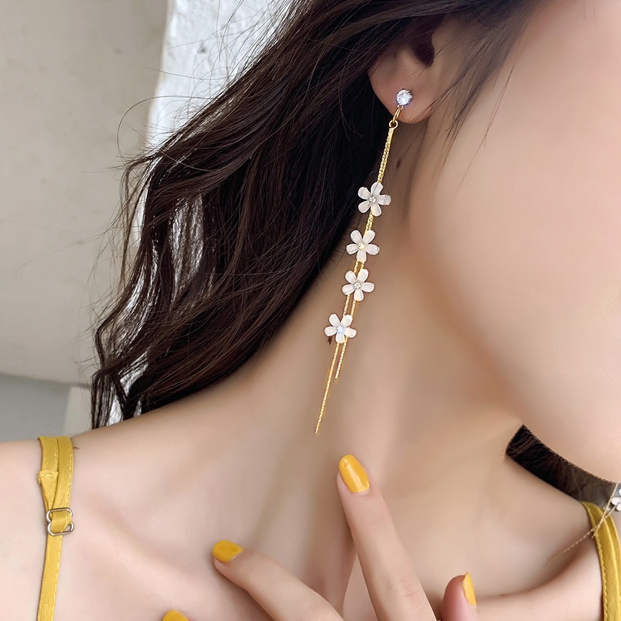 Bông Tai Dáng Dài Hình Hoa Phối Tua Rua Thời Trang Hàn Quốc S925