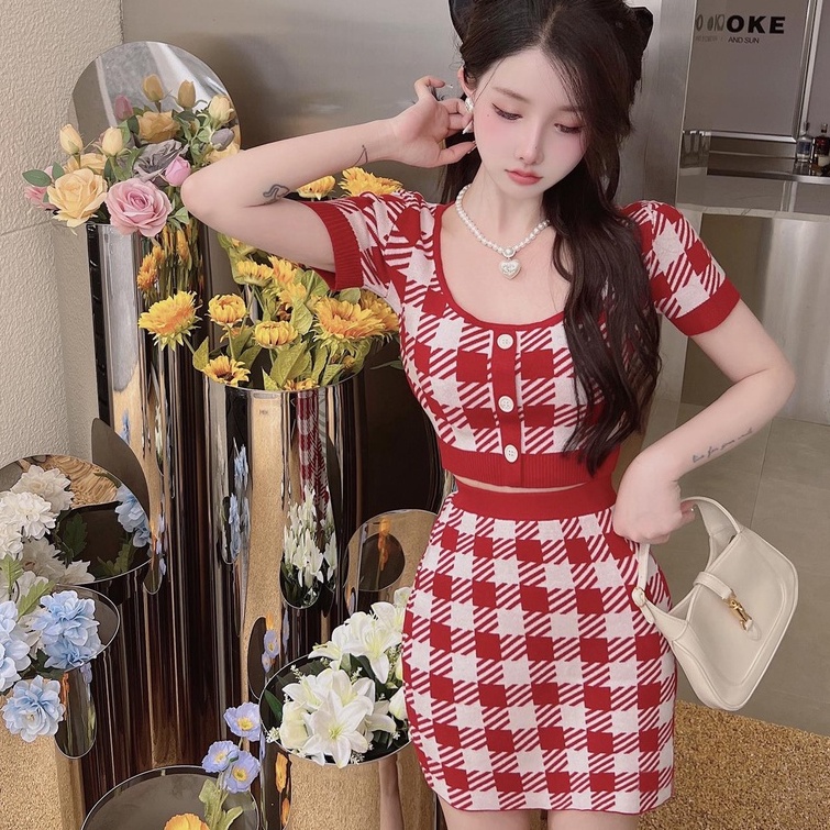Set đồ ZHELIHANGFEI gồm áo thun tay ngắn và chân váy sọc caro thời trang xinh xắn cho nữ