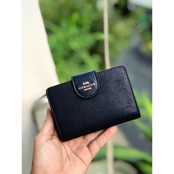 Sẵn 🌟 Ví Coach hoạ tiết khắc Laser C4768