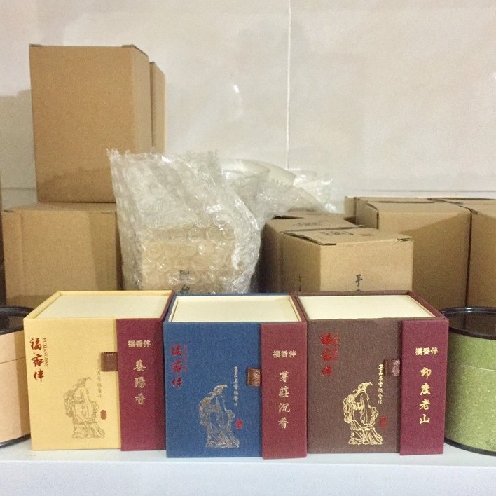 Nụ trầm hương khói ngược hình tháp  - Nguyên liệu gỗ tự nhiên, không độc hại và mùi rất thơm
