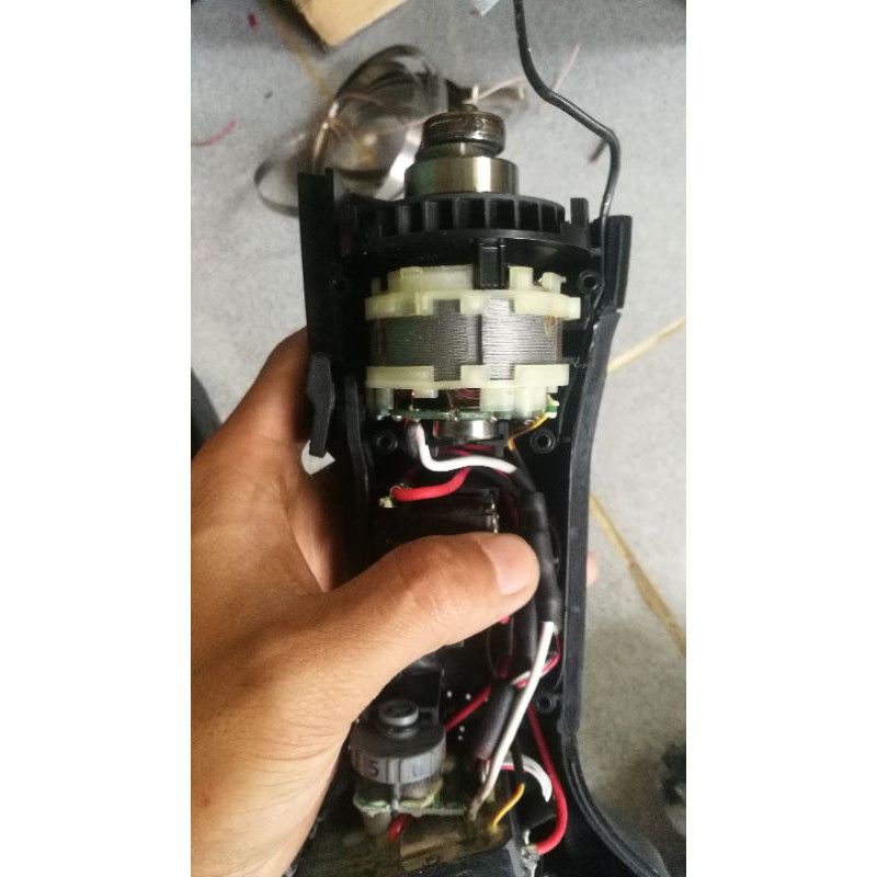 Cắt rung pana pin.