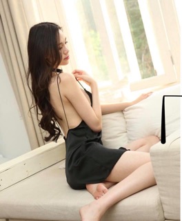 Váy ngủ lụa trơn hở lưng quyến rũ