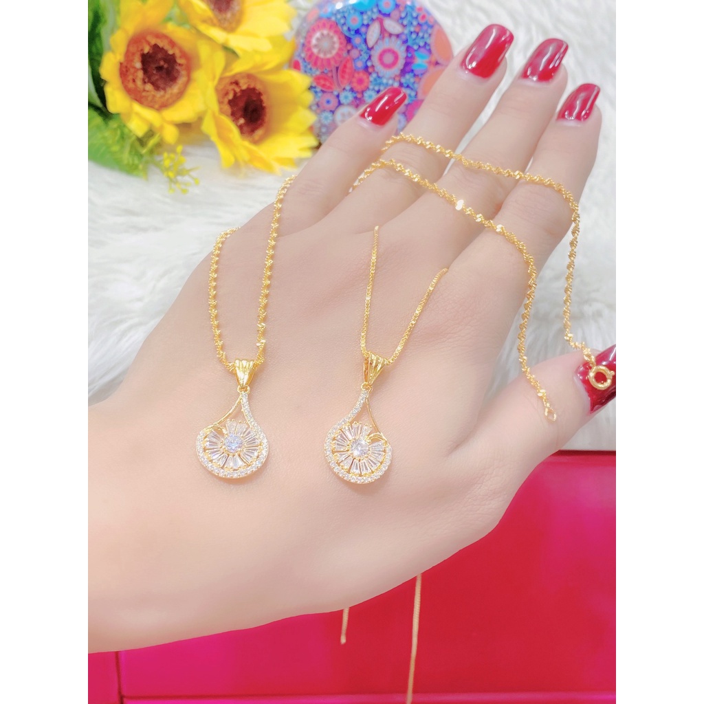 Mặt dây chuyền nữ mạ vàng 18K UHA kiểu dáng sang trọng M