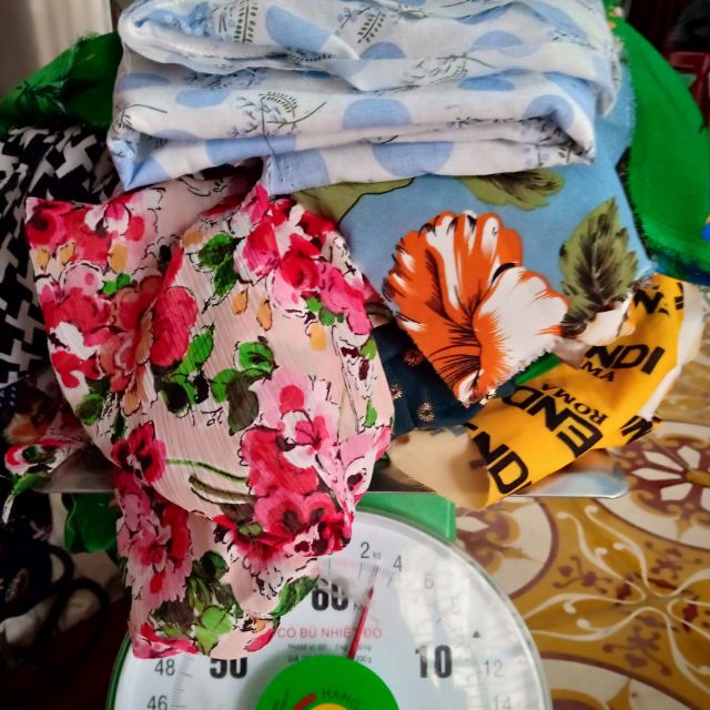 Vải c Hằng Phạm