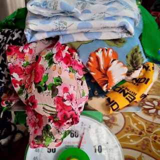 Vải c Hằng Phạm