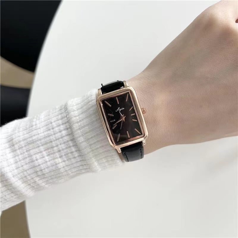 Đồng Hồ Đeo Tay Mặt Vuông Họa Tiết Vảy Cà Phê Đen Đơn Giản Phong Cách Hàn Quốc Dễ Phối Đồ Cho Nữ