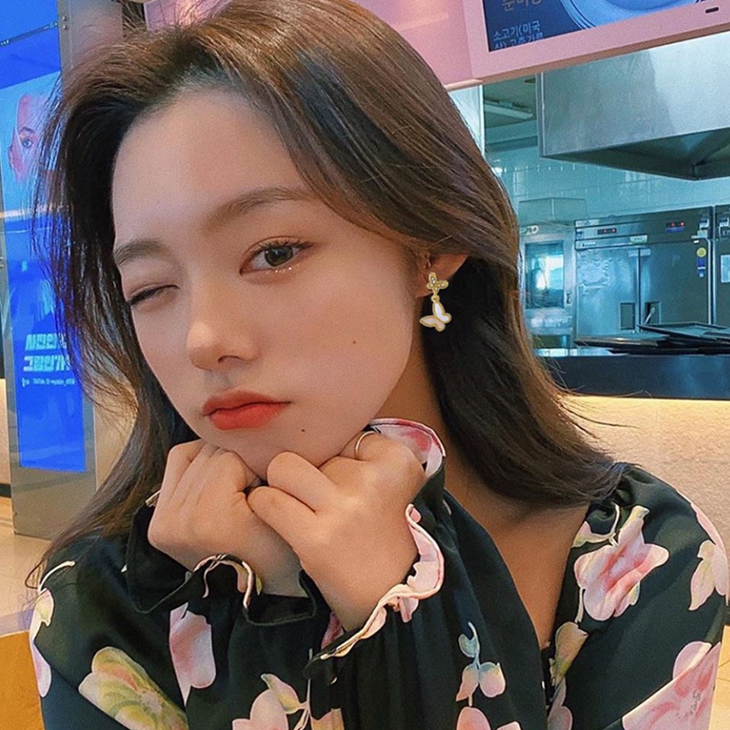 Khuyên Tai Hình Bướm Đính Đá Zircon Phong Cách Hàn Quốc