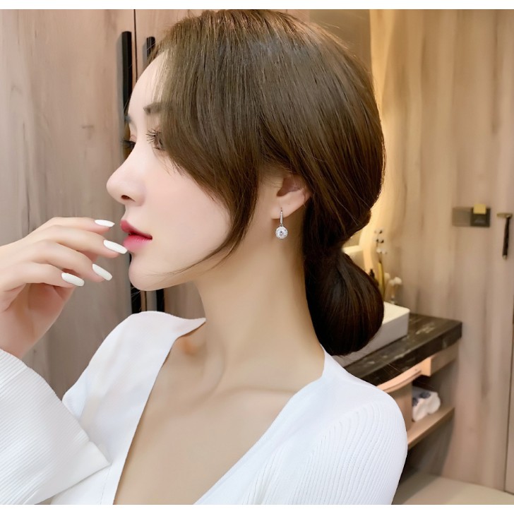 Thời trang vòng Earrings Hook S925 Bạc cao Carbon kim cương Earrings Đối với phụ nữ