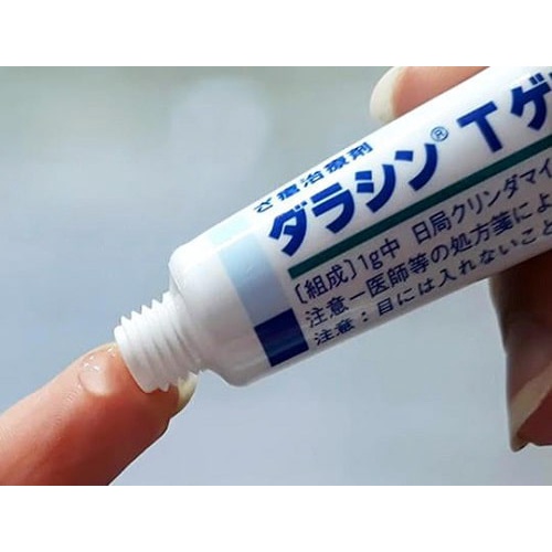 Tuýp DALACIN T 1% 10g đánh bay mụn - tách lẻ 1 tuýp