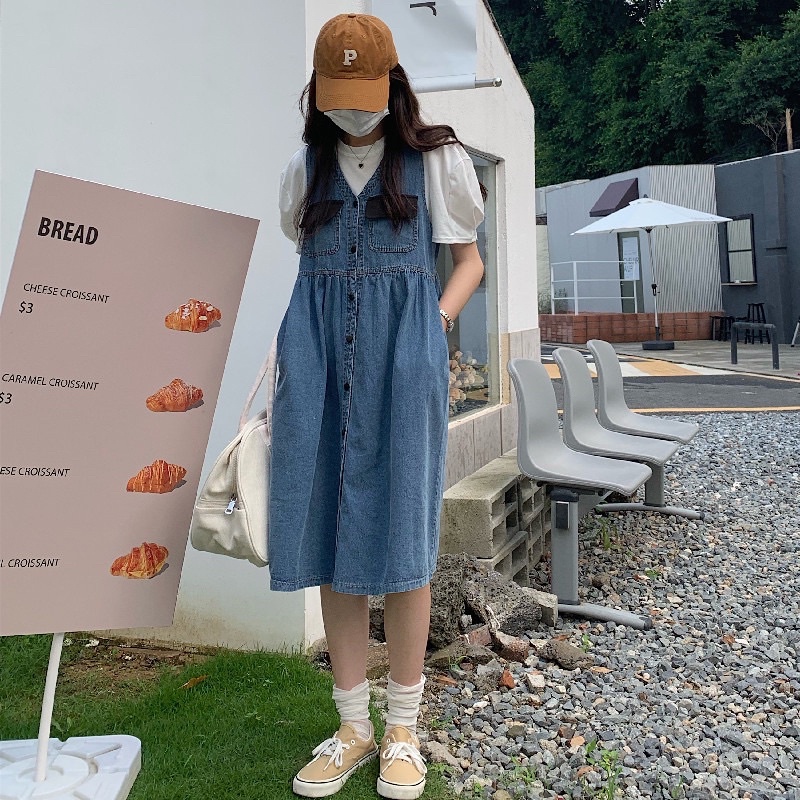 Váy yếm denim nữ tính phong cách thời trang retro