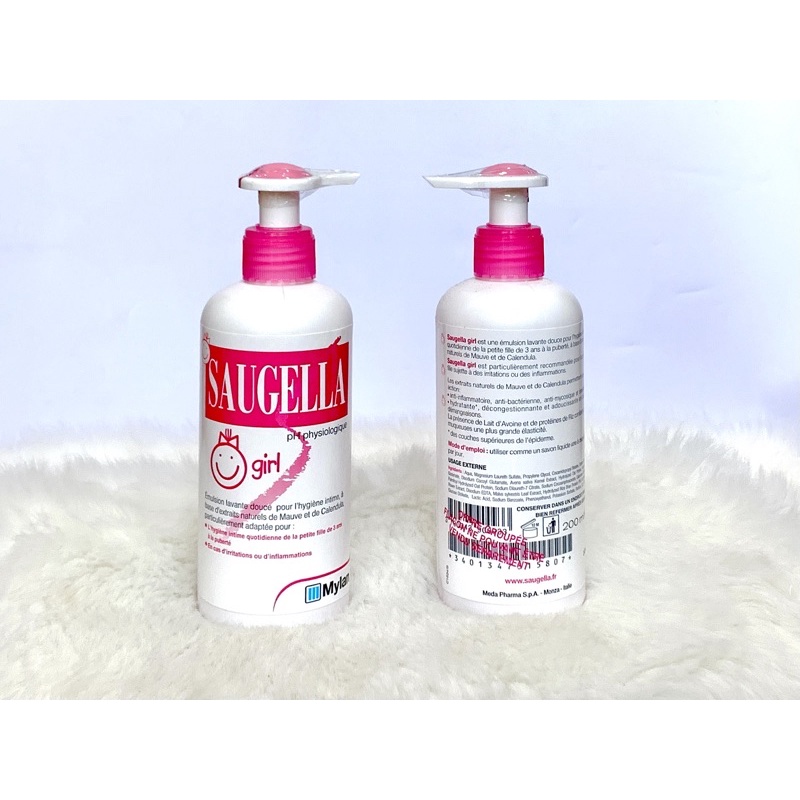 Dung dịch vệ sinh bé gái Saugella 200ml