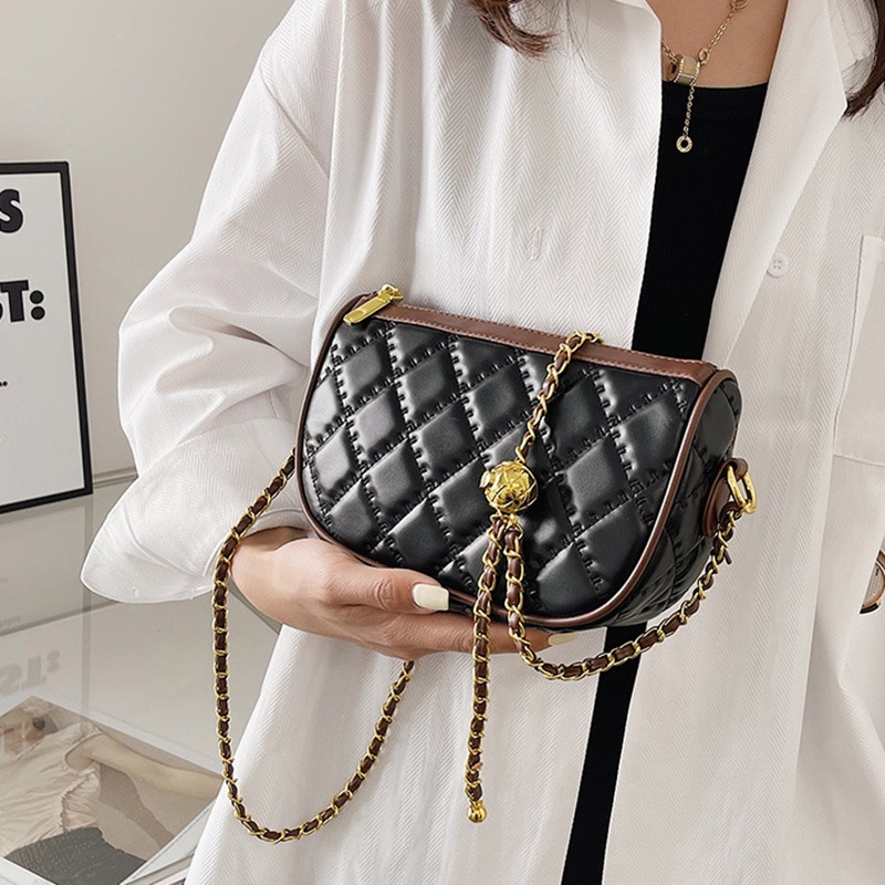 Túi đeo chéo IELGY họa tiết hình thoi phối dây xích dễ phối đồ thời trang dành cho nữ