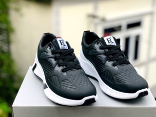 Bata Nam Siêu Nhẹ Đen Trắng
