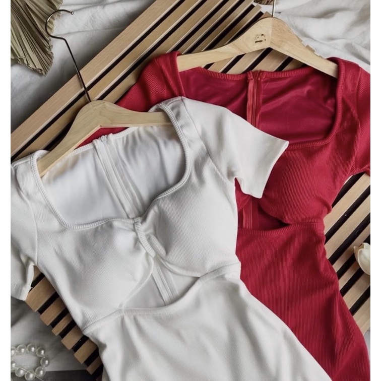 ĐẦM MIDI BODY KHOÉT BỤNG XẺ ĐÙI 2 LỚP CÓ MÚT NGỰC