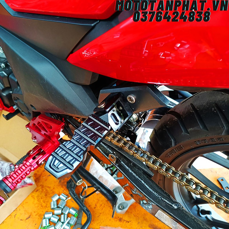 Để chân sau CNC Winner, để chân tàng hình winnerx 150 moto tấn phát