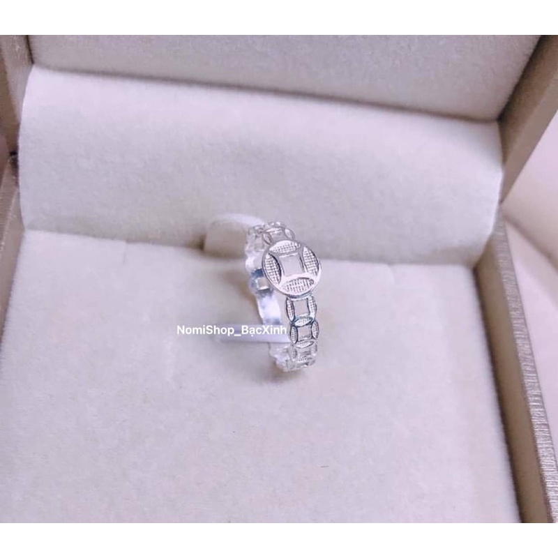 Nhẫn kim tiền bạc nhà MAINOMI mẫu siêu đẹp. May mắn tài lộc cho người đeo, thiết kế nhẹ nhàng tinh tế