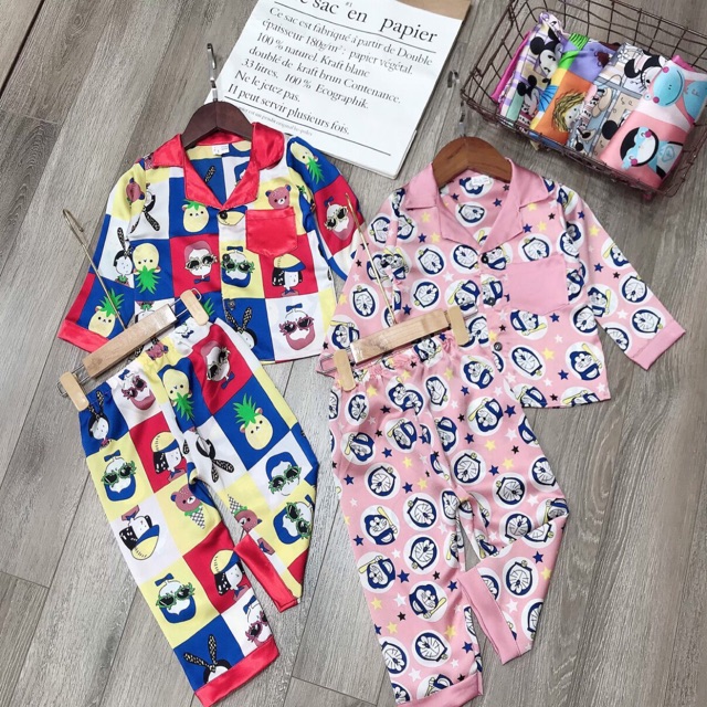 Bộ pijama lụa mềm mại cho bé gái