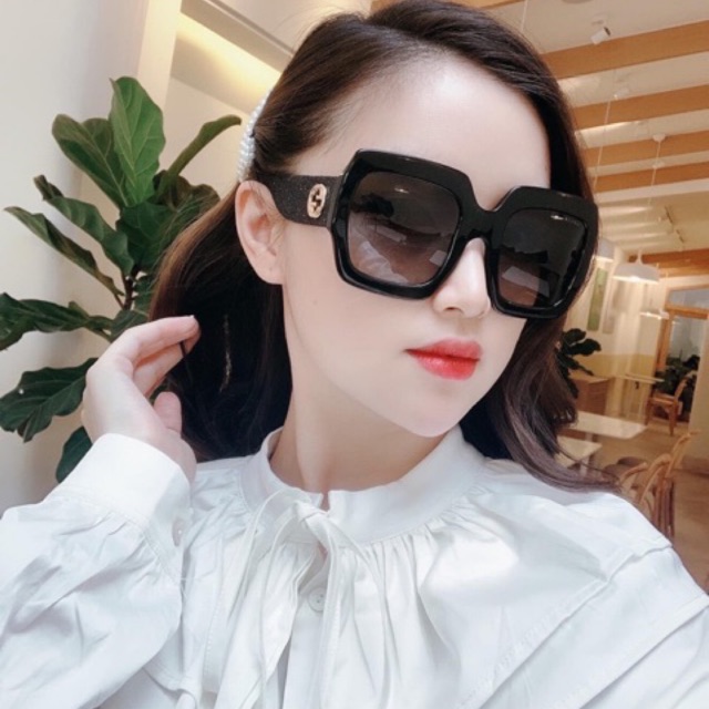 Kính Mát Nữ Form Vuông Gọng Xịn Chắc Chắn