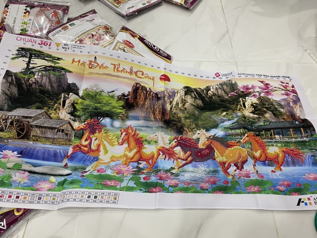 Tranh thêu chữ thập 8 con ngựa mã đáo thành công phong cảnh 5D AIluo AL53592_chưa thêu | BigBuy360 - bigbuy360.vn