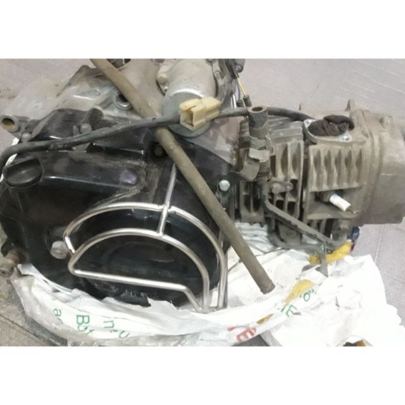 Nguyên cục máy ws110 hay rsx110.rin rã xe.chưa bung.hơi xuống.có chạm đầu lòng.