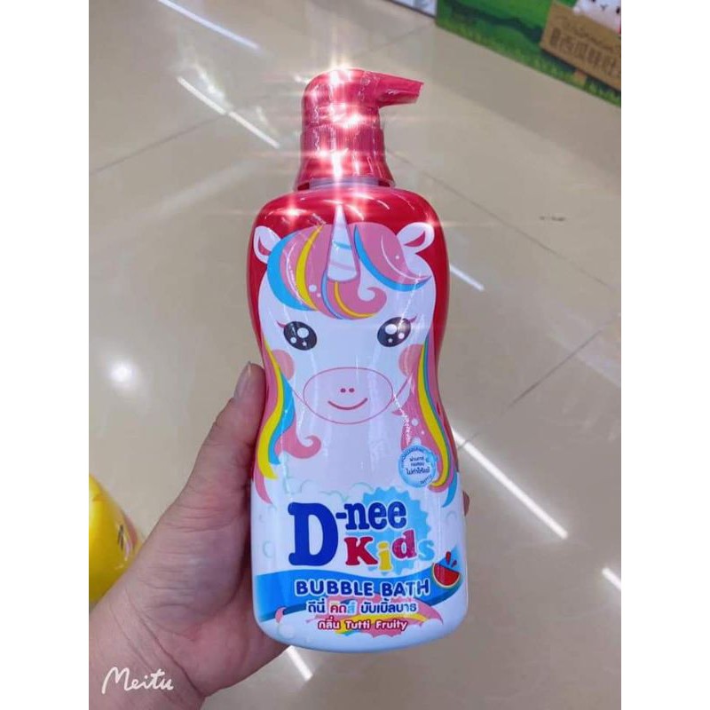 1 chai Tắm gội cho bé Dnee Kids 400ml Thái Lan