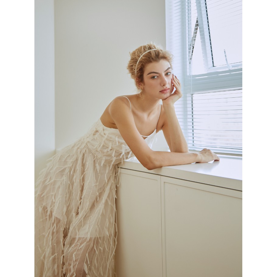 COCO SIN - Đầm 2 Dây Trắng Maxi Xoắn Nơ | BigBuy360 - bigbuy360.vn