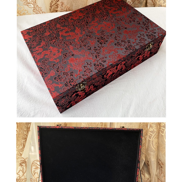 Hộp đựng vòng đá liền khối vòng kiềng