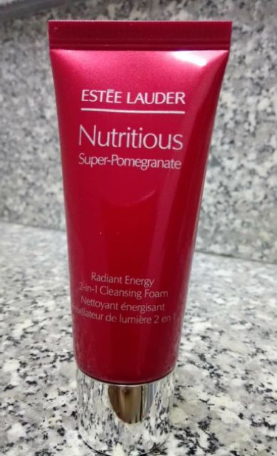 Sữa rửa mặt dưỡng da Estee Lauder Nutritious Super Pomegranate- Radiant Energy 2-in-1 Cleansing Foam 30ml