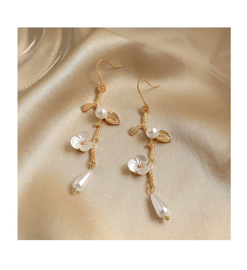 Hoa tai dáng dài đính ngọc trai giả thời trang Hàn Quốc