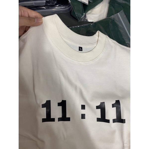 Áo thun 11:11 form rộng