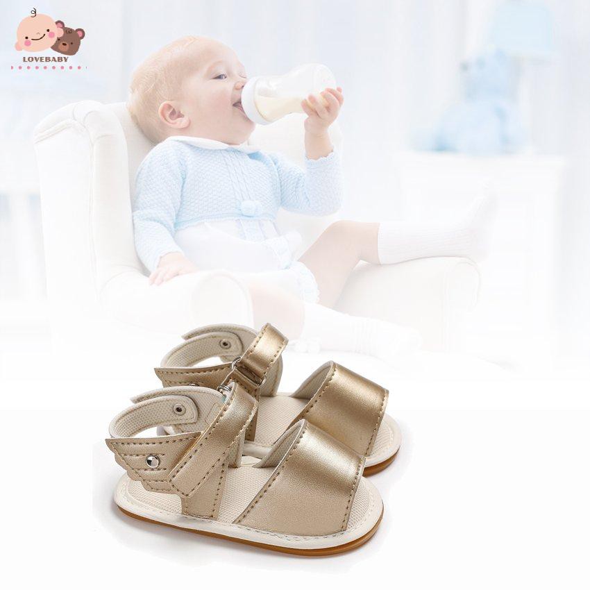 Giày Sandal Đính Đôi Cánh Đế Mềm Chống Trượt Cho Bé Tập Đi