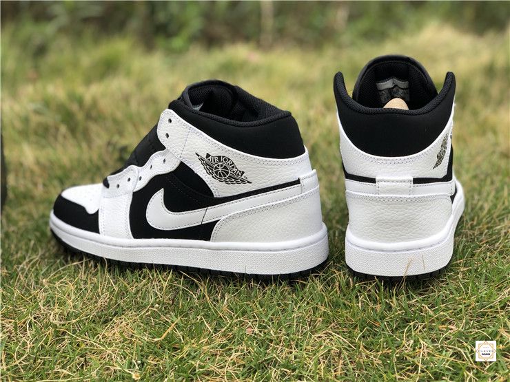 (FREESHIP+FULLBOX) Giày thể thao AIR JORDAN 1 Retro High trắng đen cổ cao