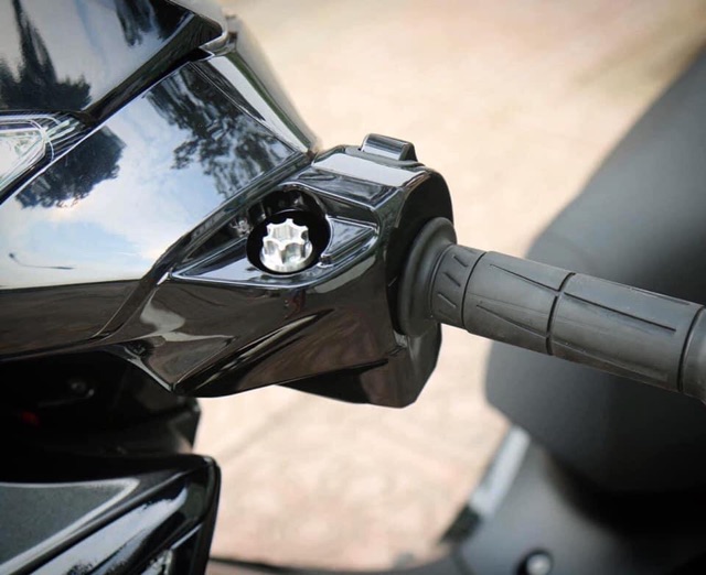 Ốc Salaya Chân kính gương Honda, yamaha , suzuki inox