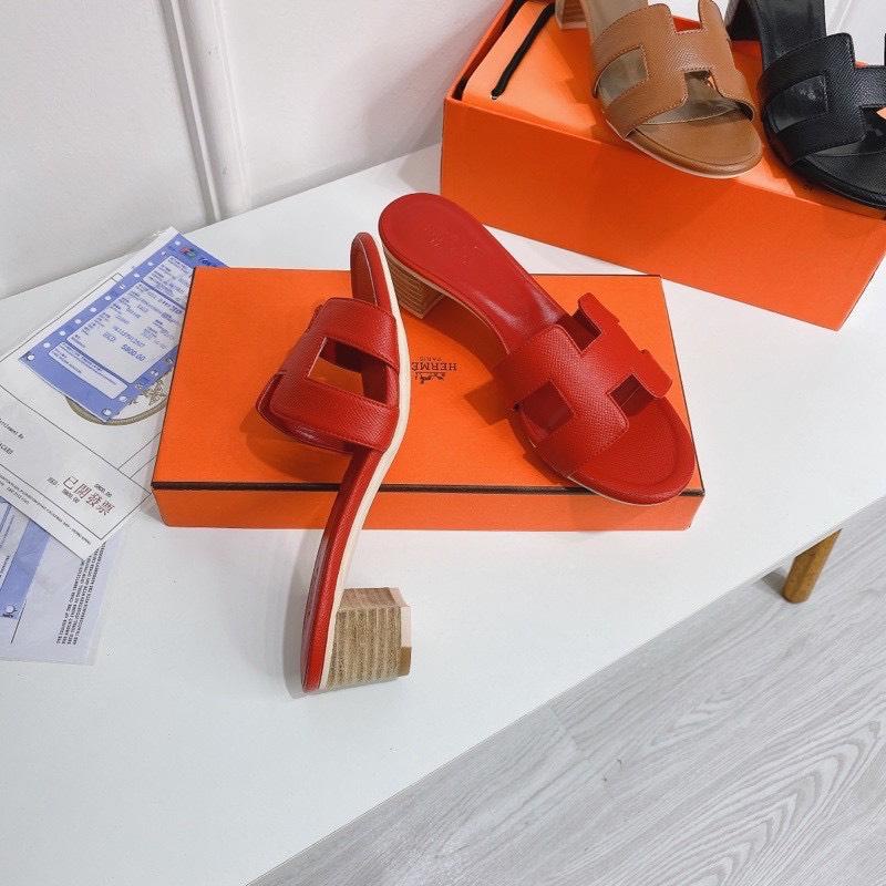 VIP dép HM đế gỗ cao 5p, da sần ,đế dập logo, nét căng