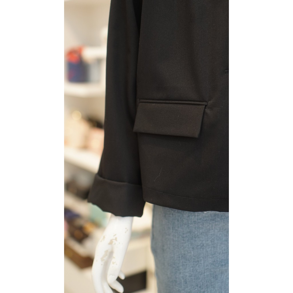 Blazer Form Ngắn Đen Trơn 062