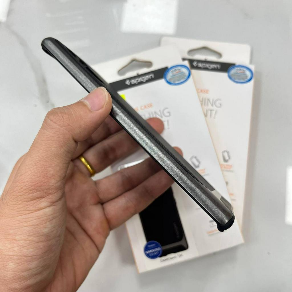 Ốp lưng Samsung Galaxy Note 10 / Note 10+ Spigen Neo Hybrid nút bấm mềm êm tay khi sử dụng