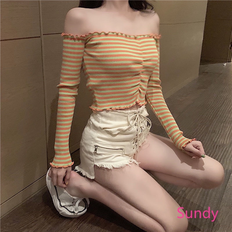 Áo len sọc trễ vai nhún ngực