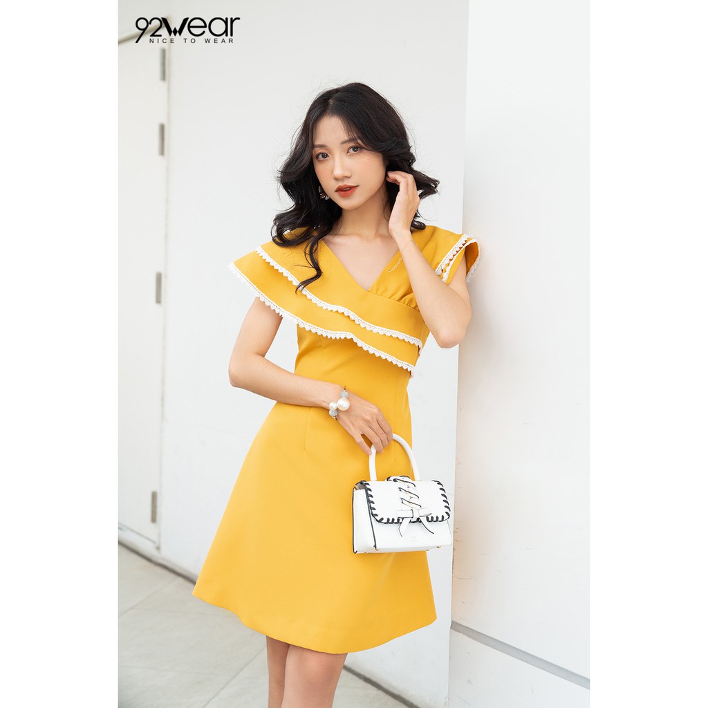 Đầm váy nữ công sở 92WEAR đủ màu, đủ size, dáng xòe ngắn tay cổ 2 lớp viền ren DEW0559