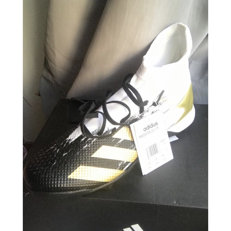 Giày đá bóng Adidas chính hãng mới 100% sz 10UK