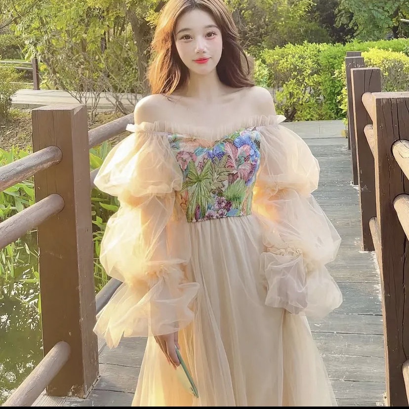 Đầm Công Chúa 22 Món Trễ Vai Phối Lưới Họa Tiết Tranh Sơn Dầu Phong Cách Pháp Cho Nữ