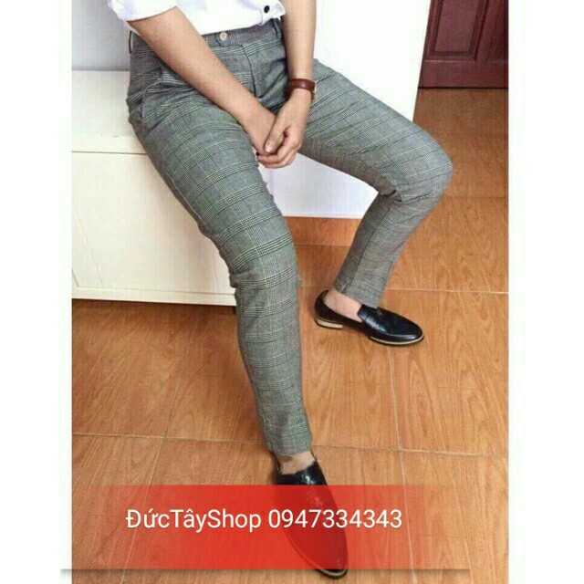 Quần tây xám kẻ caro lịch lãm cho các chàng dạo phố dự tiệc. | BigBuy360 - bigbuy360.vn