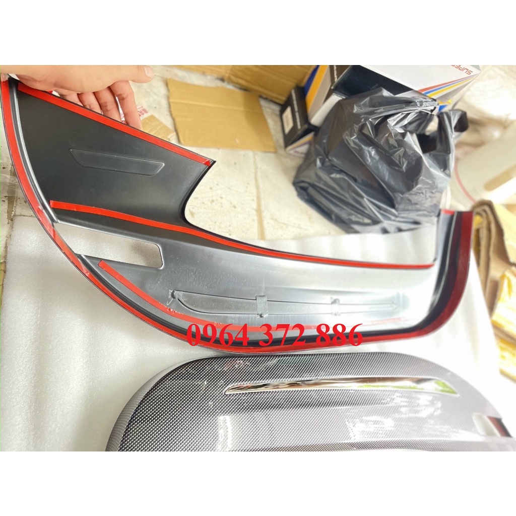 Ốp tapli cánh cửa, tappi, ốp màng loa cửa xe Kia Carnival 2021- 2022, Hàng TiTan Cao Cấp