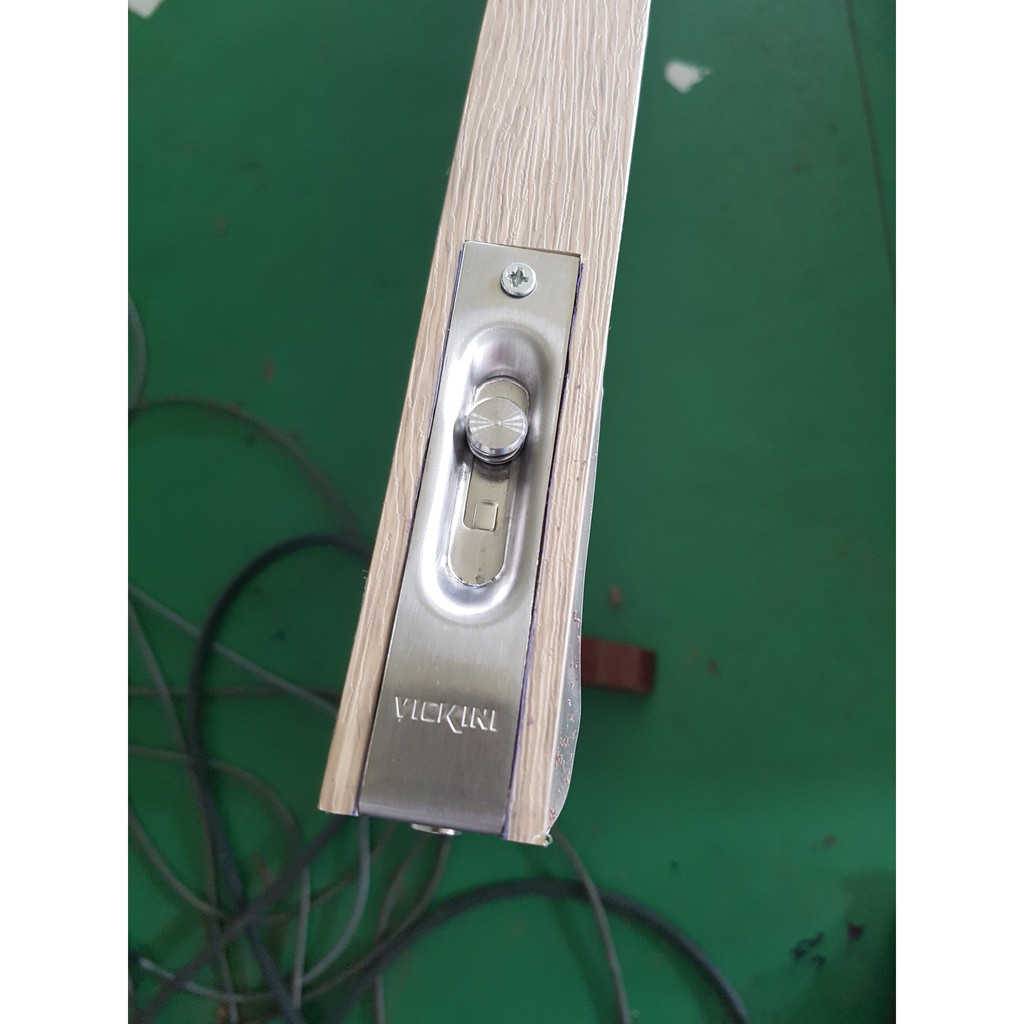 CHỐT ÂM INOX CỬA GỖ VICKINI